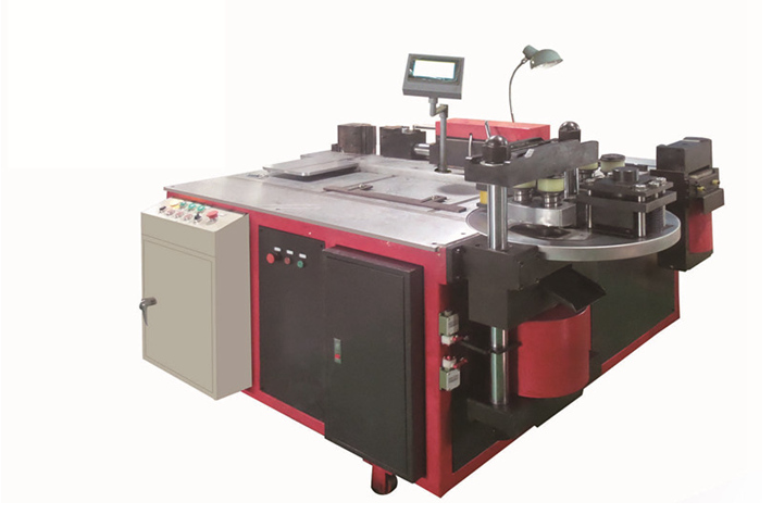 4+2轉塔式母線加工機